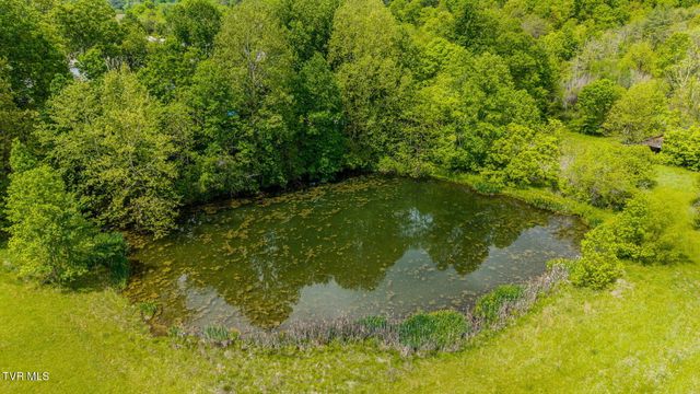 2898 Watauga Road, Johnson City, TN 37601