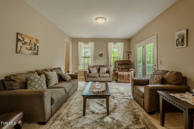 2898 Watauga Road, Johnson City, TN 37601
