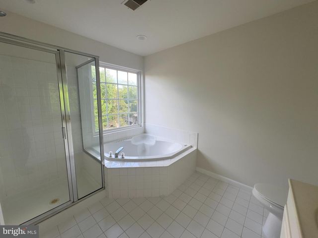 24652 KINGS CANYON SQ, Aldie, VA 20105