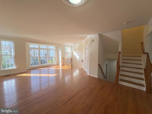 24652 KINGS CANYON SQ, Aldie, VA 20105