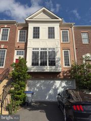 24652 KINGS CANYON SQ, Aldie, VA 20105
