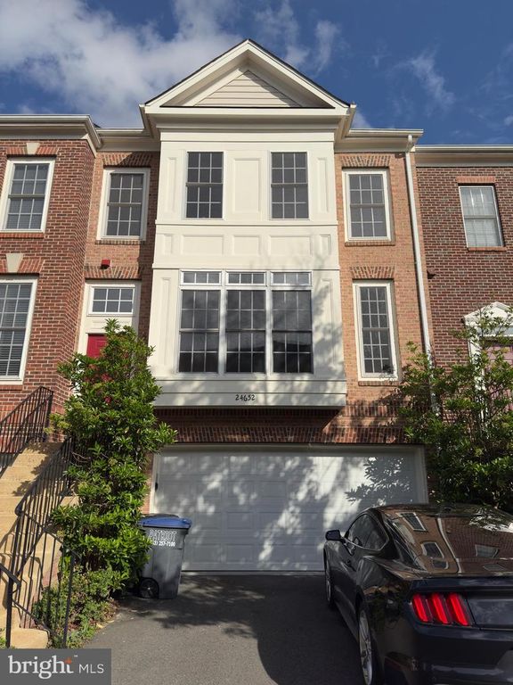 24652 KINGS CANYON SQ, Aldie, VA 20105