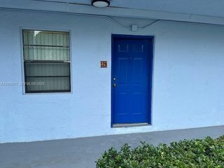 9460 Fontainebleau Boulevard 129, Miami, FL 33172