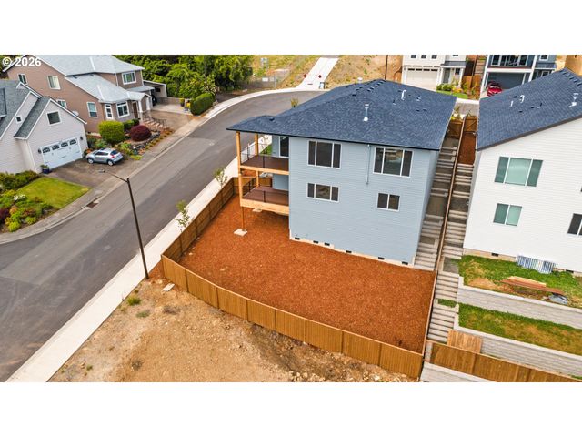 12188 Sw Autumnview St, Tigard, OR 97224