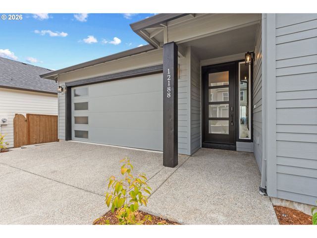 12188 Sw Autumnview St, Tigard, OR 97224