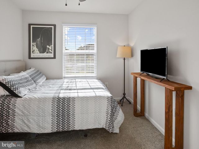 30 ARENAS CT, Capitol Heights, MD 20743