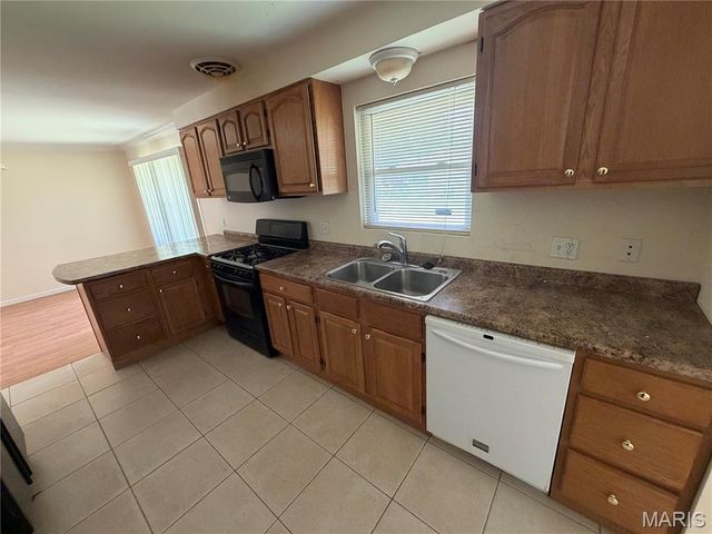 10044 Grosvenor Drive, Riverview, MO 63137