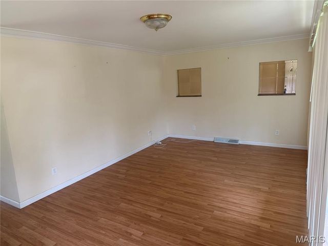 10044 Grosvenor Drive, Riverview, MO 63137