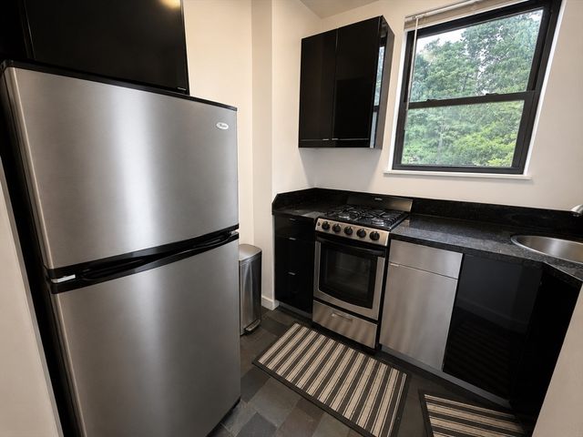 1706 Commonwealth Ave 11, Boston, MA 02135