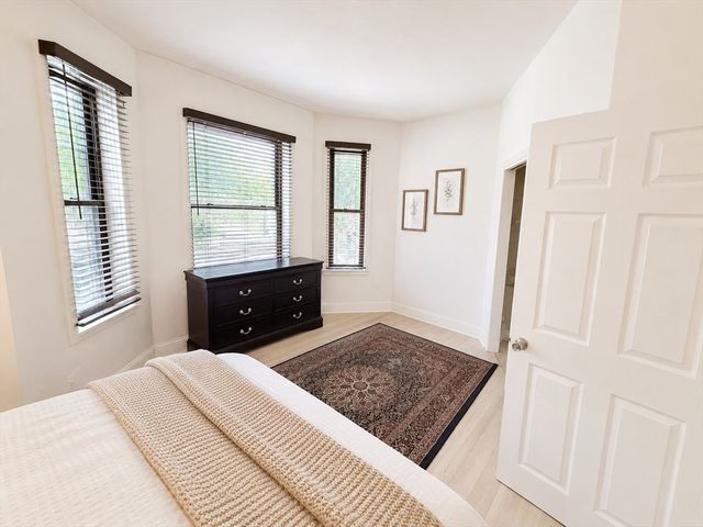 1706 Commonwealth Ave 11, Boston, MA 02135
