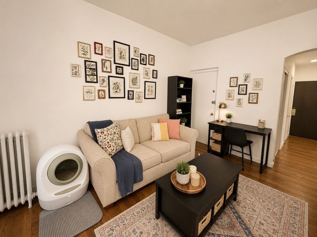 1706 Commonwealth Ave 11, Boston, MA 02135