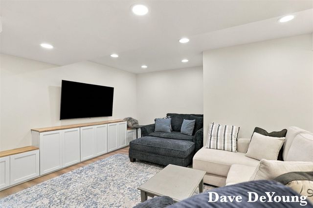5525 164th Avenue, West Olive, MI 49460