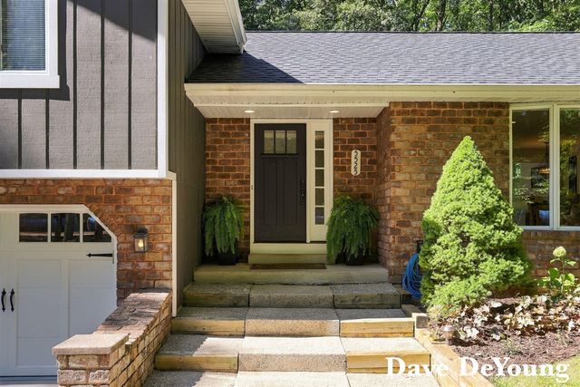 5525 164th Avenue, West Olive, MI 49460