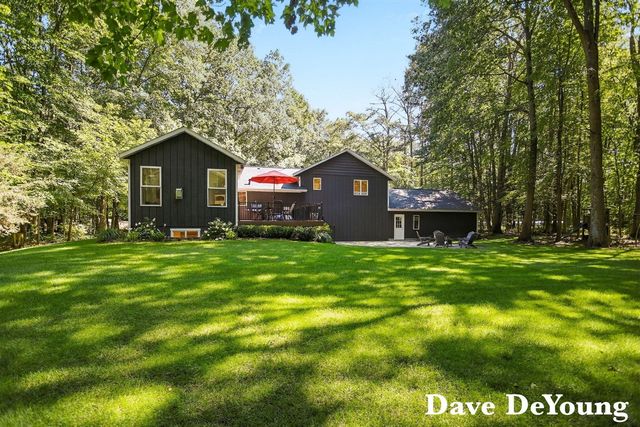5525 164th Avenue, West Olive, MI 49460