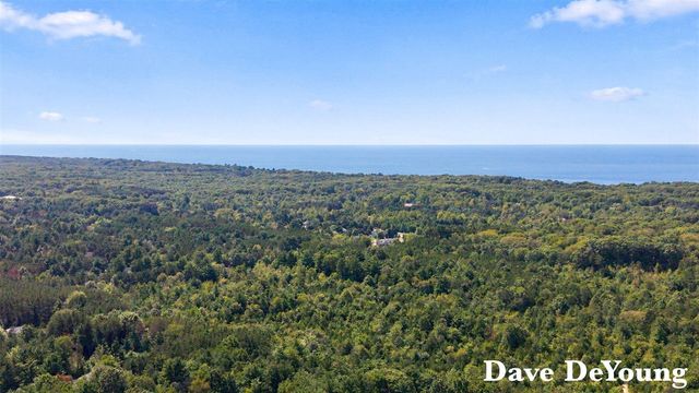 5525 164th Avenue, West Olive, MI 49460