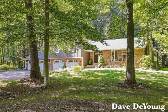 5525 164th Avenue, West Olive, MI 49460