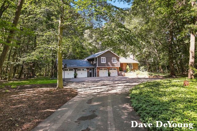 5525 164th Avenue, West Olive, MI 49460