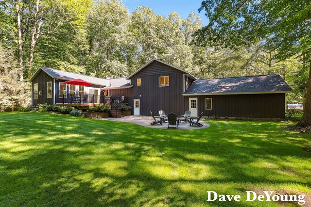 5525 164th Avenue, West Olive, MI 49460