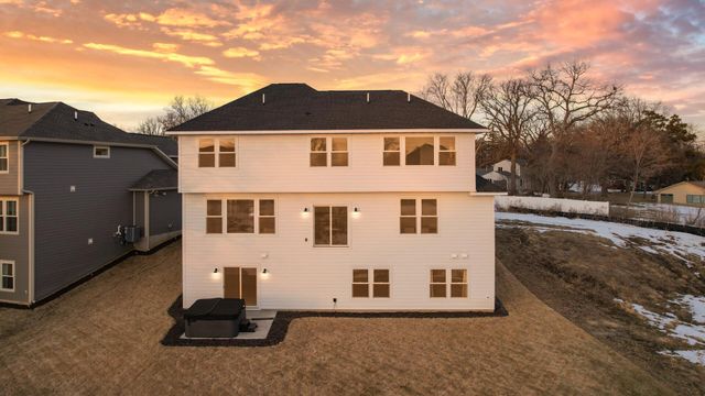 2388 Laurie Court, Roseville, MN 55113