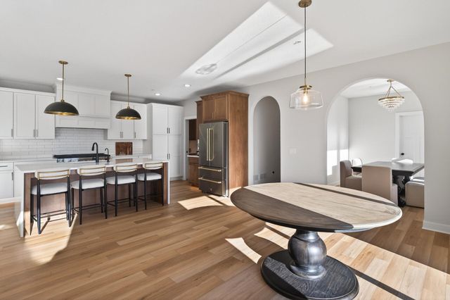 2388 Laurie Court, Roseville, MN 55113