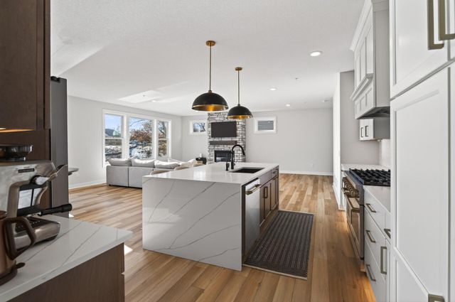 2388 Laurie Court, Roseville, MN 55113