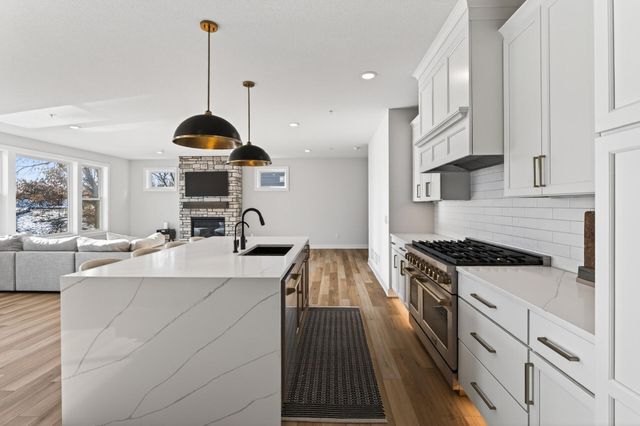 2388 Laurie Court, Roseville, MN 55113