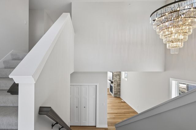 2388 Laurie Court, Roseville, MN 55113