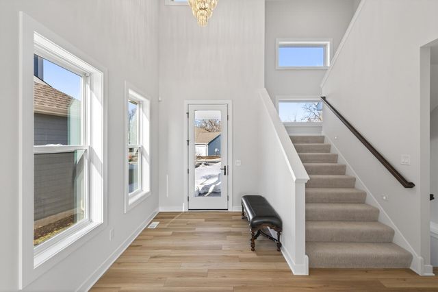 2388 Laurie Court, Roseville, MN 55113