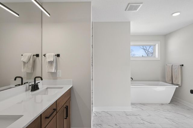 2388 Laurie Court, Roseville, MN 55113