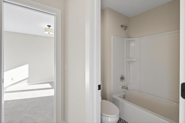 2388 Laurie Court, Roseville, MN 55113