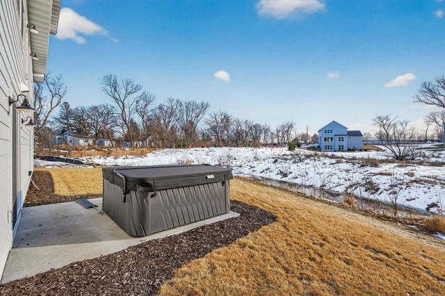 2388 Laurie Court, Roseville, MN 55113