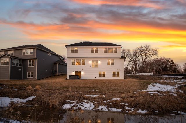 2388 Laurie Court, Roseville, MN 55113