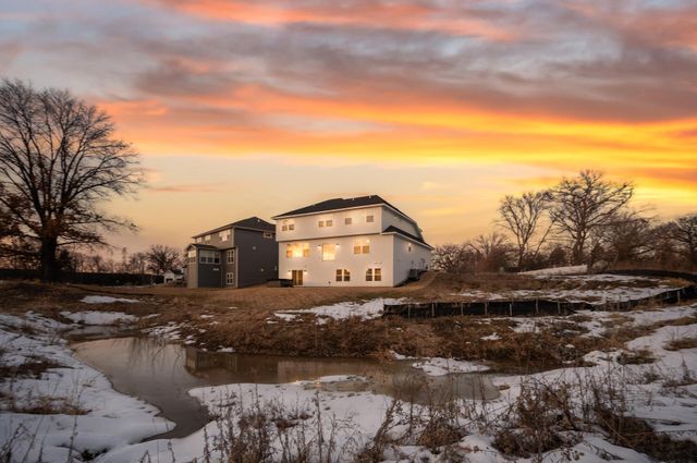 2388 Laurie Court, Roseville, MN 55113