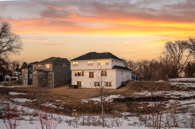 2388 Laurie Court, Roseville, MN 55113
