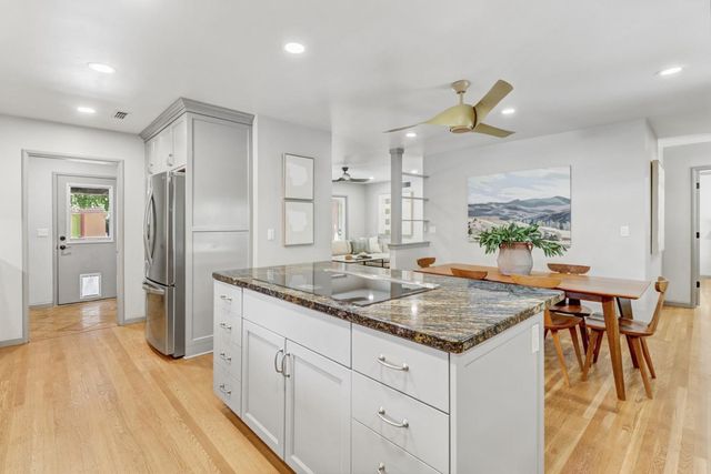 1680 8th Ave, Sacramento, CA 95818