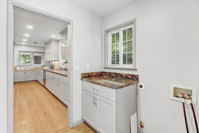 1680 8th Ave, Sacramento, CA 95818