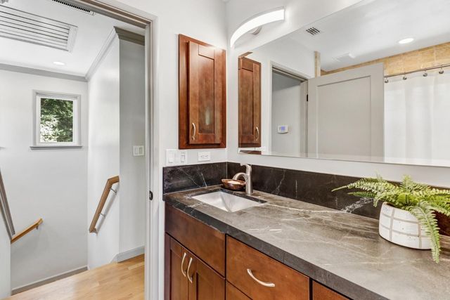 1680 8th Ave, Sacramento, CA 95818