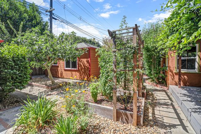 1680 8th Ave, Sacramento, CA 95818