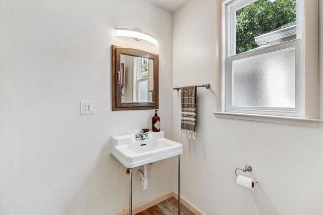 1680 8th Ave, Sacramento, CA 95818