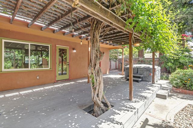 1680 8th Ave, Sacramento, CA 95818