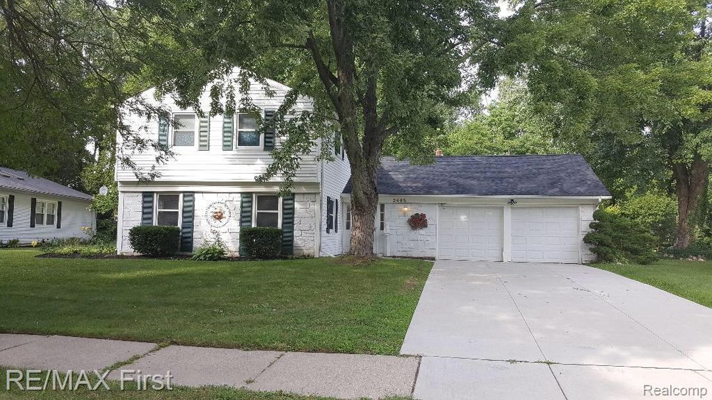 2465 WALTHAM Drive, Troy, MI 48085