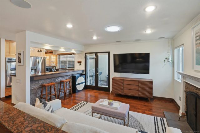 811 Caminito Del Sol, Carlsbad, CA 92011