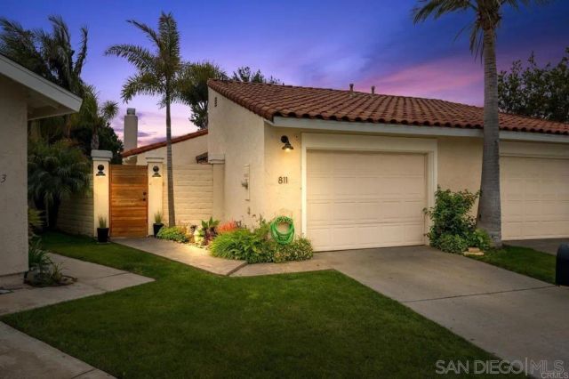 811 Caminito Del Sol, Carlsbad, CA 92011