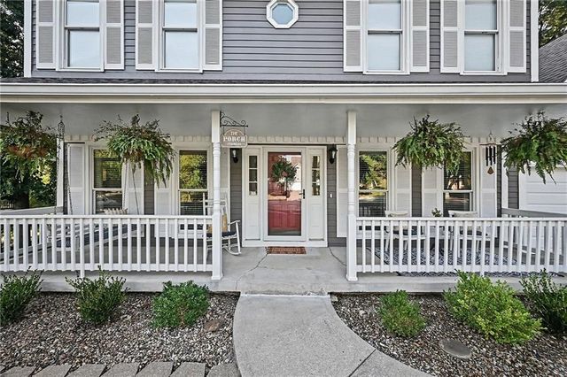 7645 N Lucerne Court, Kansas City, MO 64151