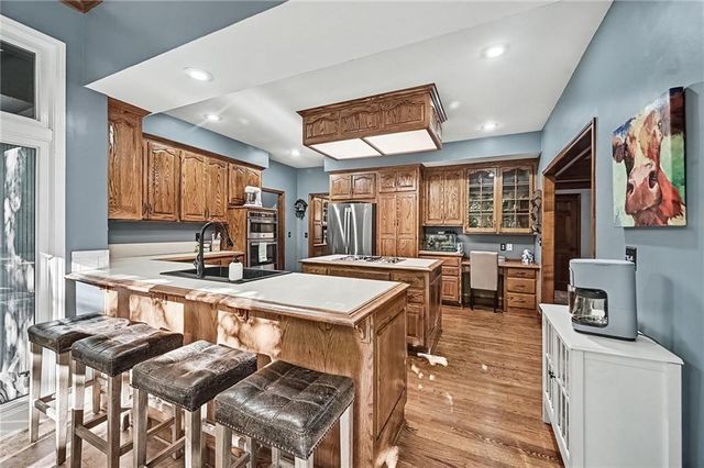 7645 N Lucerne Court, Kansas City, MO 64151