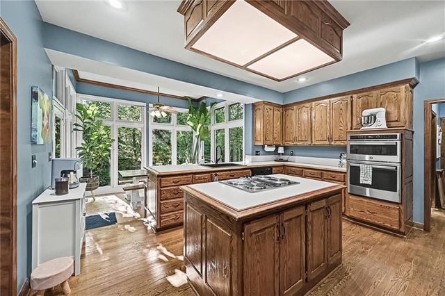 7645 N Lucerne Court, Kansas City, MO 64151