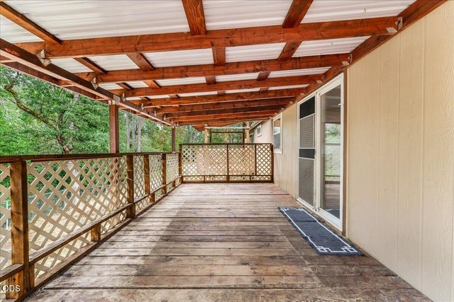 273 Canyon Oak Drive, Grants Pass, OR 97526