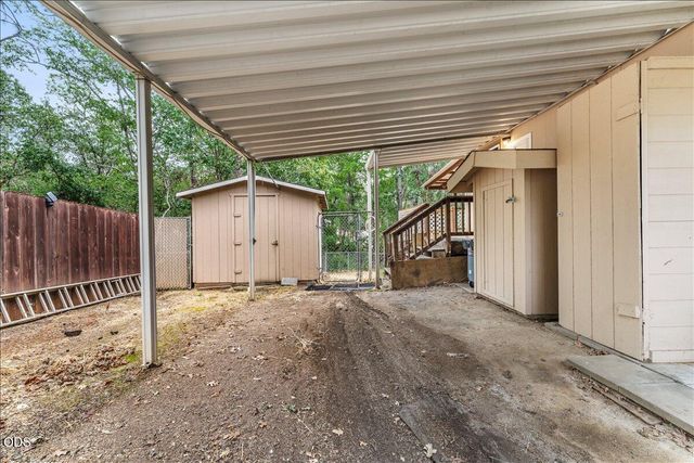 273 Canyon Oak Drive, Grants Pass, OR 97526