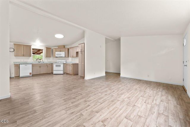 273 Canyon Oak Drive, Grants Pass, OR 97526