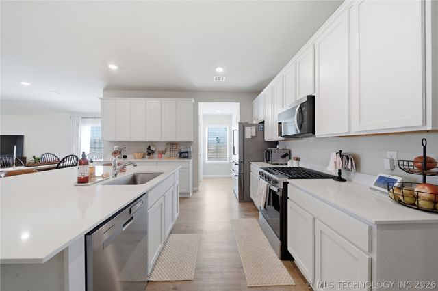 15385 S 37th Court S, Bixby, OK 74008